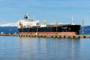 Tierra del Fuego denunció la presencia de un petrolero británico en Ushuaia y responsabilizó al Gobierno de Javier Milei