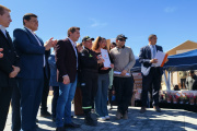 Barrio Aires del Oeste: 53 familias de Jáchal recibieron su casa propia y 835 estudiantes accedieron a nuevas computadoras