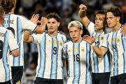 Con caras nuevas y una actuación contundente, Argentina aplastó 4-0 a Bolivia y comenzó una nueva etapa después del Mundial