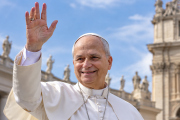 La salud del papa León XIV evoluciona, los médicos autorizaron su salida del hospital y confirmaron que rezará el Ángelus
