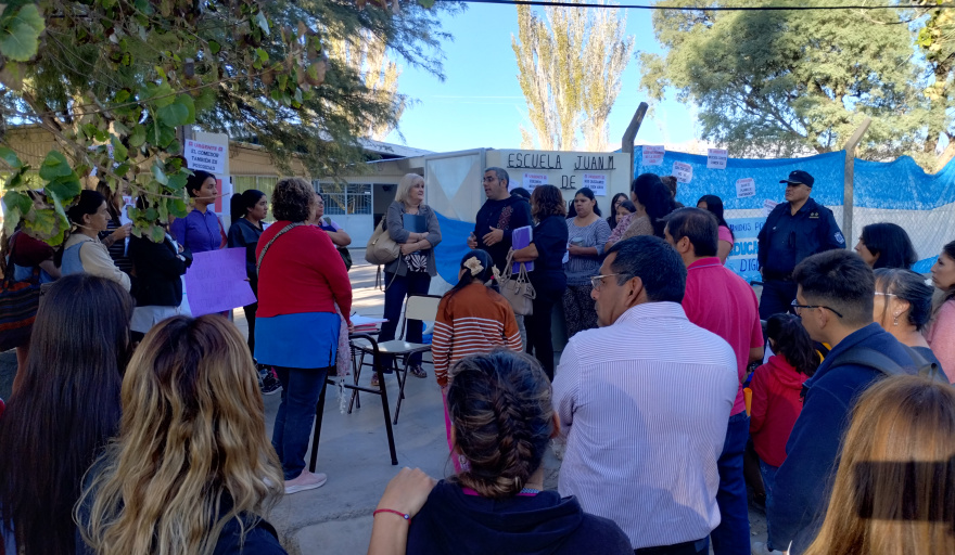 Padres de alumnos de la escuela de El Rincón volvieron a reclamar por los graves problemas edilicios de la institución