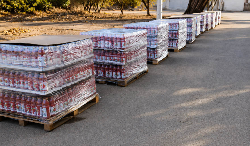 La Otomana envió a Buenos Aires más de 6.000 botellas de tomate triturado producido con materia prima y mano de obra local